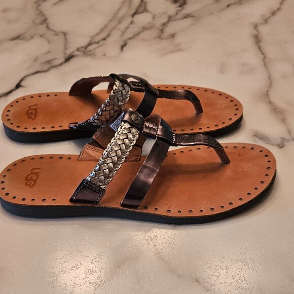 UGG metallic black/silver flat sandals size 8 - Picture 1 of 5